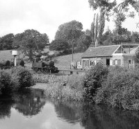 1470 simmers in the sunshine by the River Culm, Hemyock