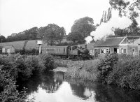 1470 propels the carriage out of Hemyock Station